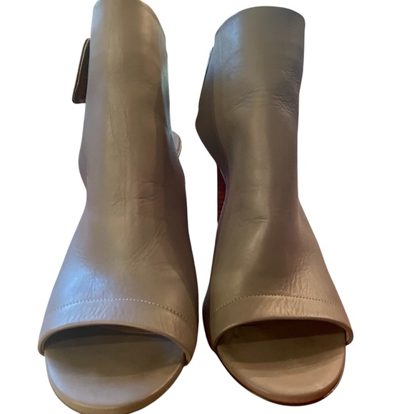 VINCE. Faye Open-Toe Leather Bootie - Picture 8 of 8